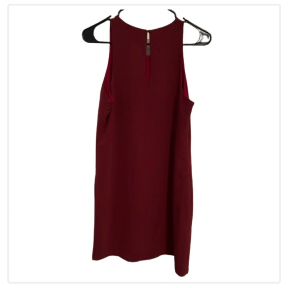 TINLEY ROAD SLEEVELESS BURGUNDY MINI DRESS - Picture 2 of 4